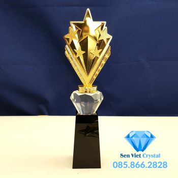 Cúp lưu niệm pha lê M33