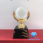 Cúp vinh danh quả cầu pha lê M60