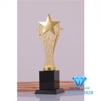 Cúp vinh danh pha lê ngôi sao tỏa M63