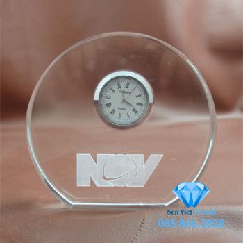 Đồng hồ pha lê M03