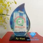 Kỷ niệm chương pha lê chiếc lá M34