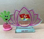 Kỷ niệm chương pha lê hoa sen M36 in khắc đẹp nhất