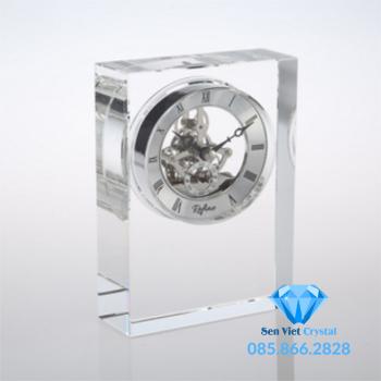 Đồng hồ pha lê M06
