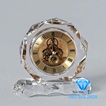 Đồng hồ pha lê M16