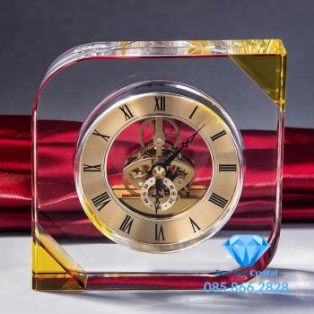 Đồng hồ pha lê M17