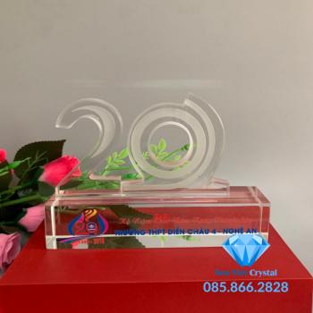Bộ số kỷ niệm pha lê 20 năm