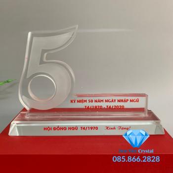 Bộ số kỷ niệm pha lê 5 năm M1