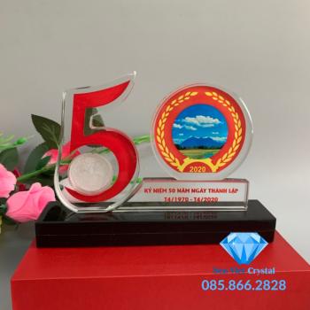 Bộ số kỷ niệm pha lê 50 năm