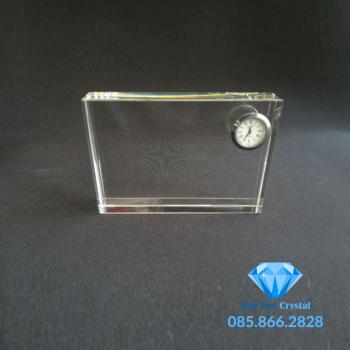 Đồng hồ pha lê M01