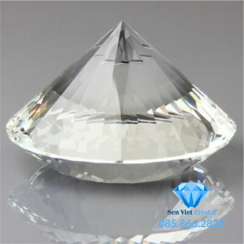 Chặn giấy pha lê hình chóp nón