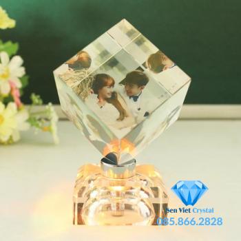 Bộ để bàn pha lê M06