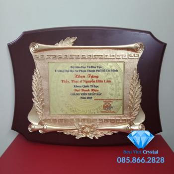 Bảng vinh danh M12