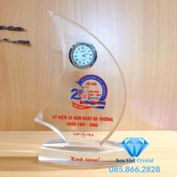 Kỷ niệm chương pha lê cánh buồm M57