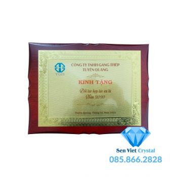 Bảng vinh danh M16