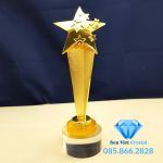 bán Cúp trao giải M4, cúp vinh danh, cúp giải thưởng giá rẻ