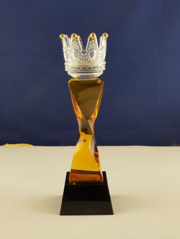 Cúp pha lê Vương Miện