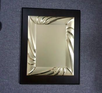 Bảng vinh danh M32