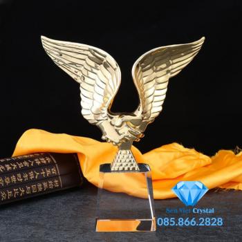 Cúp lưu niệm pha lê M22